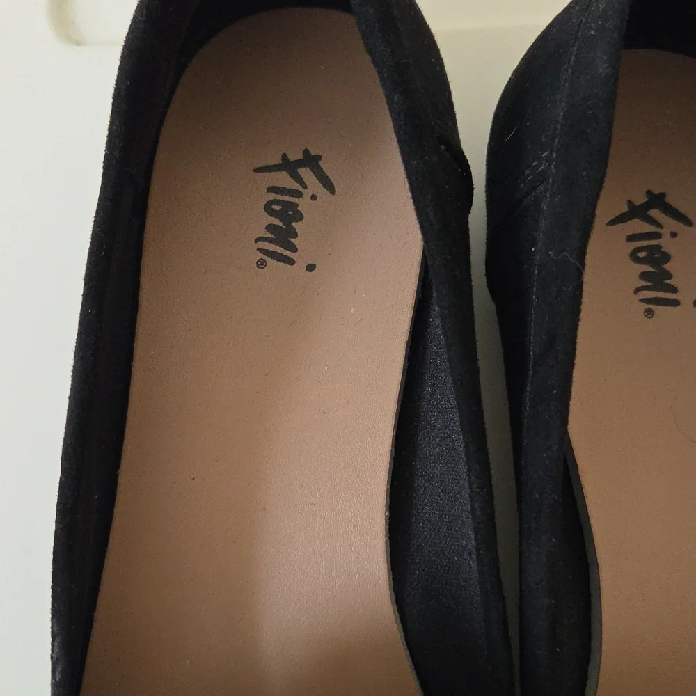 Fioni Ballet Flats Black Suede Leather Slip On Comfort Tassels Womens Size 6.5 - Picture 4 of 15